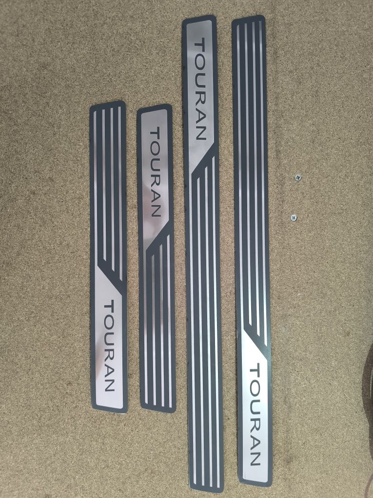 Лайсни за праговете на VW touran
