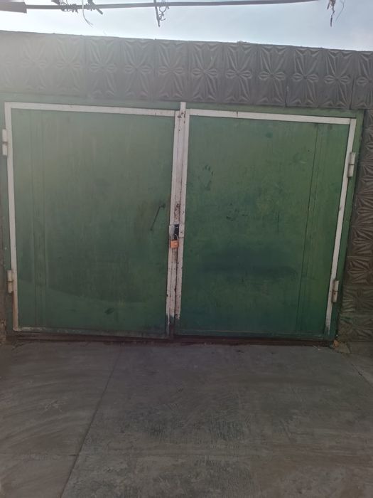 Продам ворота от гаража