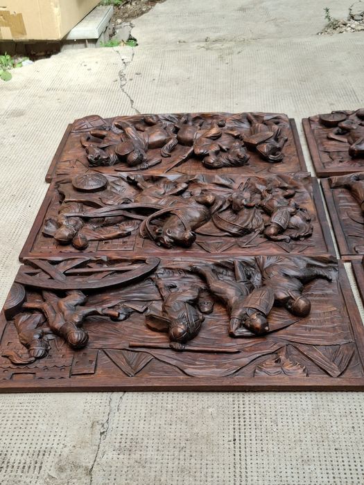 Tablou vechi, sculptura în lemn