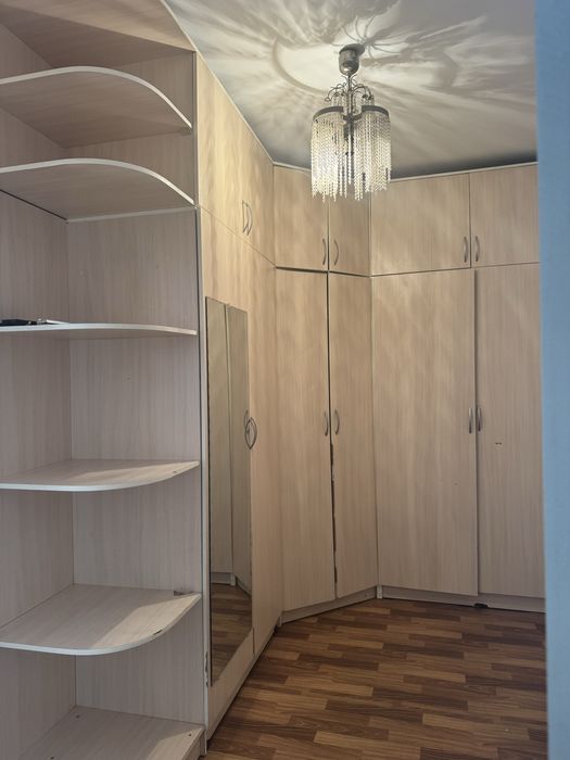 Шкафы диваны плита рабочии