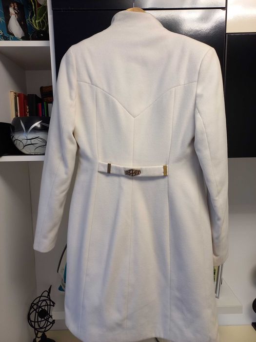 Palton captusit culate alb