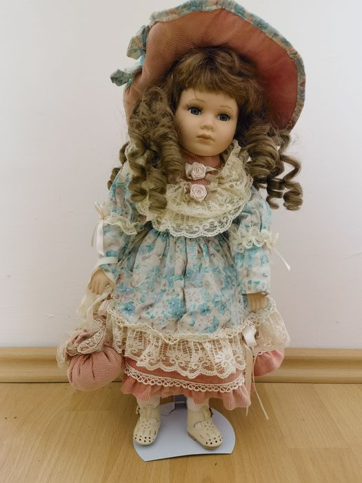 Порцеланови колекционерски кукли