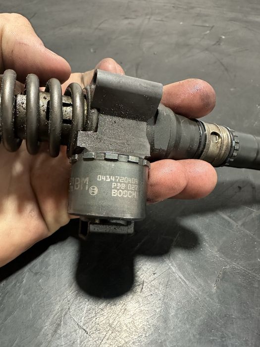 Injector  Audi A6 C6 2.0 TDI BLB BRE injectoare Audi A6 C6 2.0 TDI