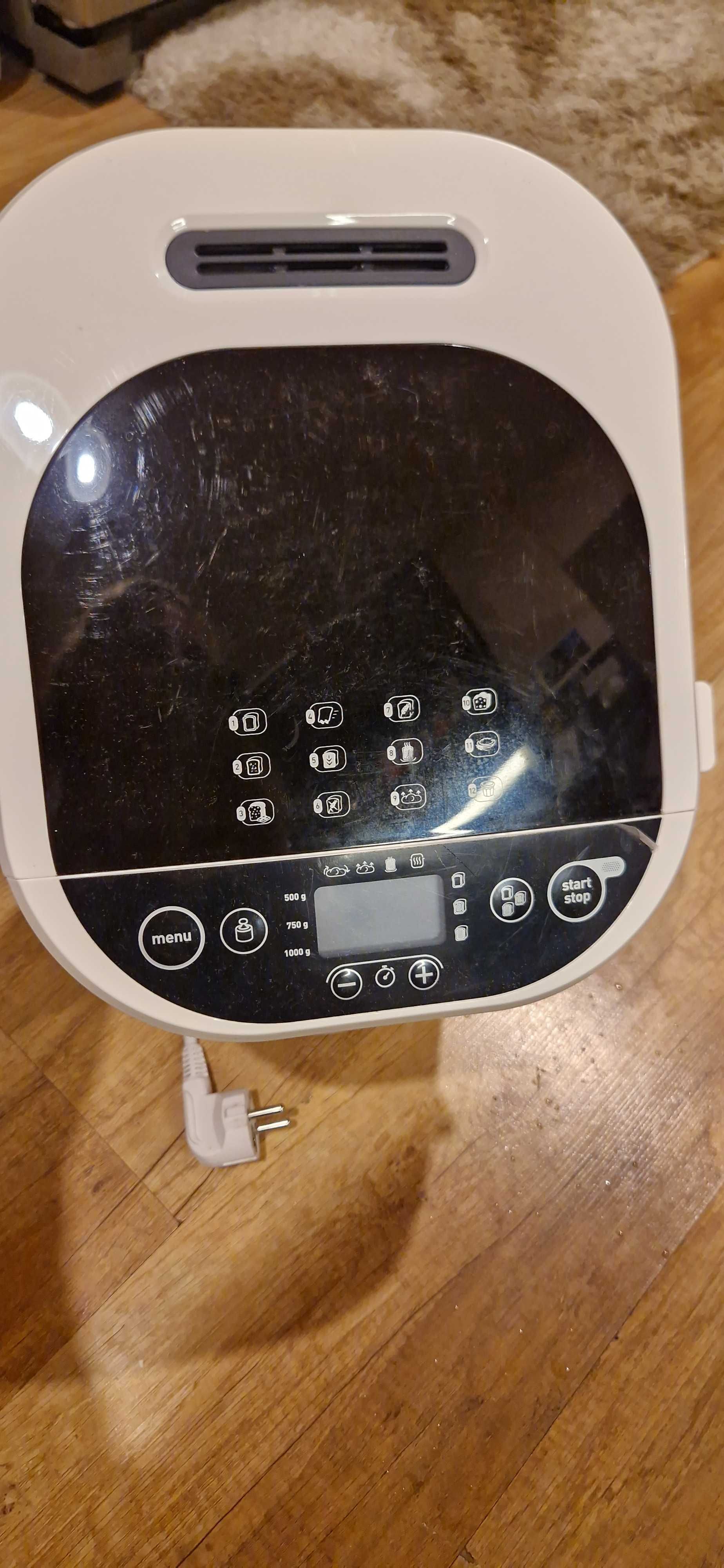 Хлебопекарна Tefal pain dore 100 лв.