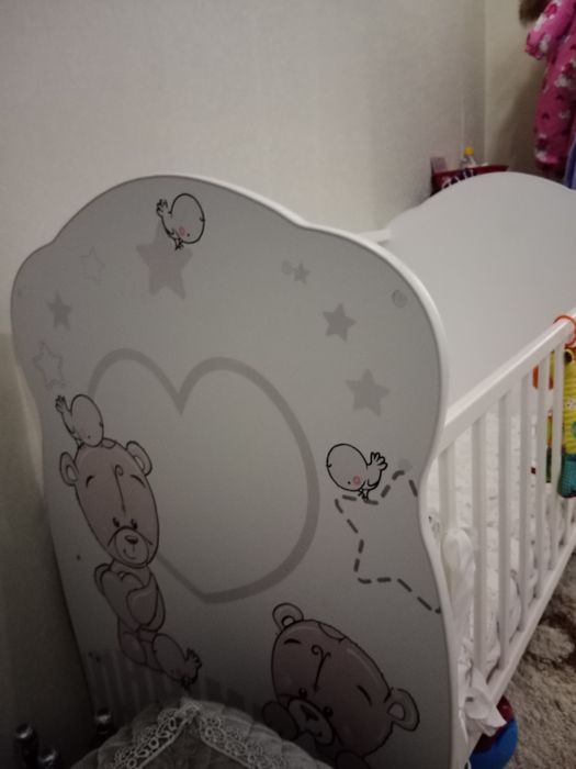 Продам детскую кроватку