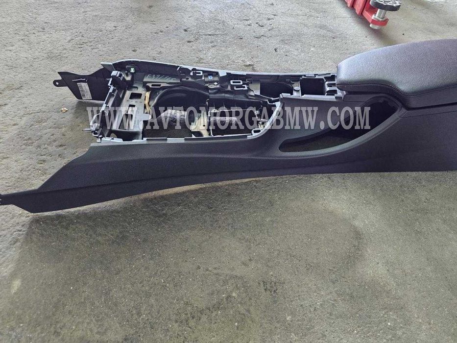 Bmw f30 f31 Подлакътник барче бмв ф30 ф31 3 серия черен цвят