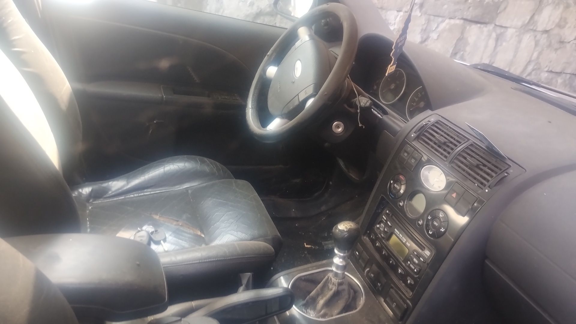 Ford Mondeo 2004 două mașini în banii ăștia