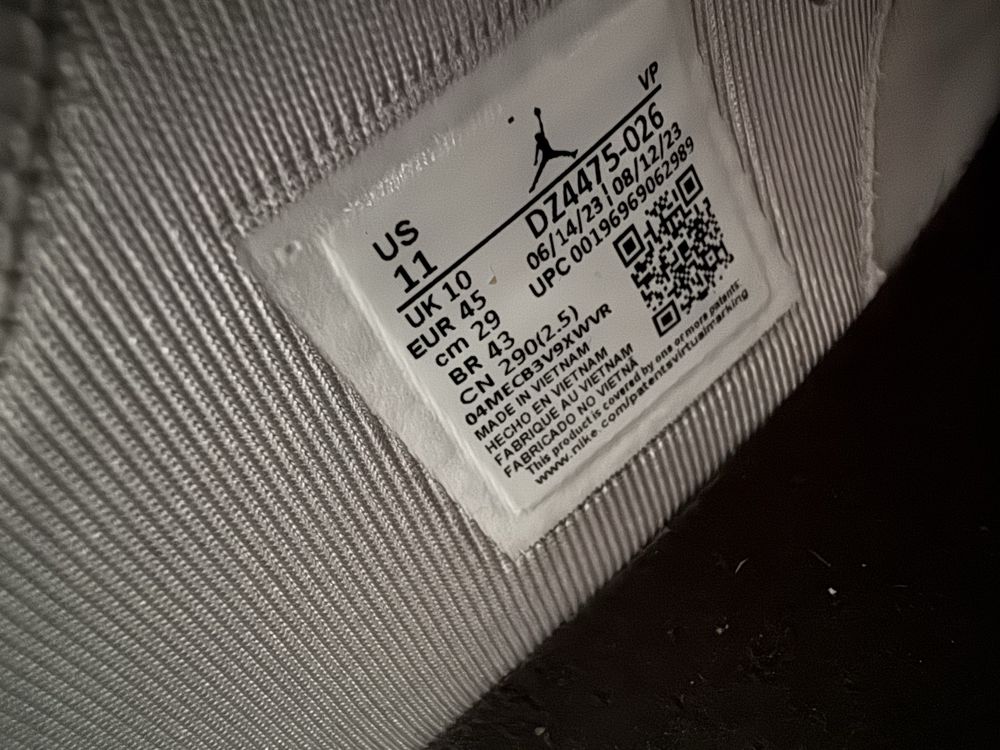 Jordan MVP neutral grey