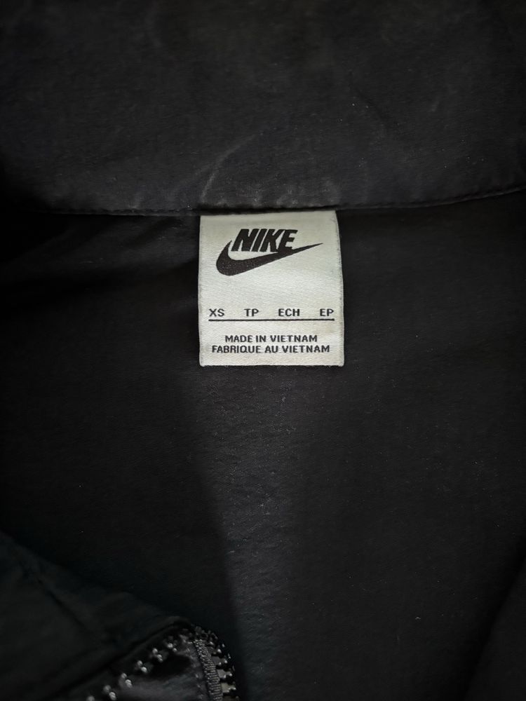Ветровка nike xs/s