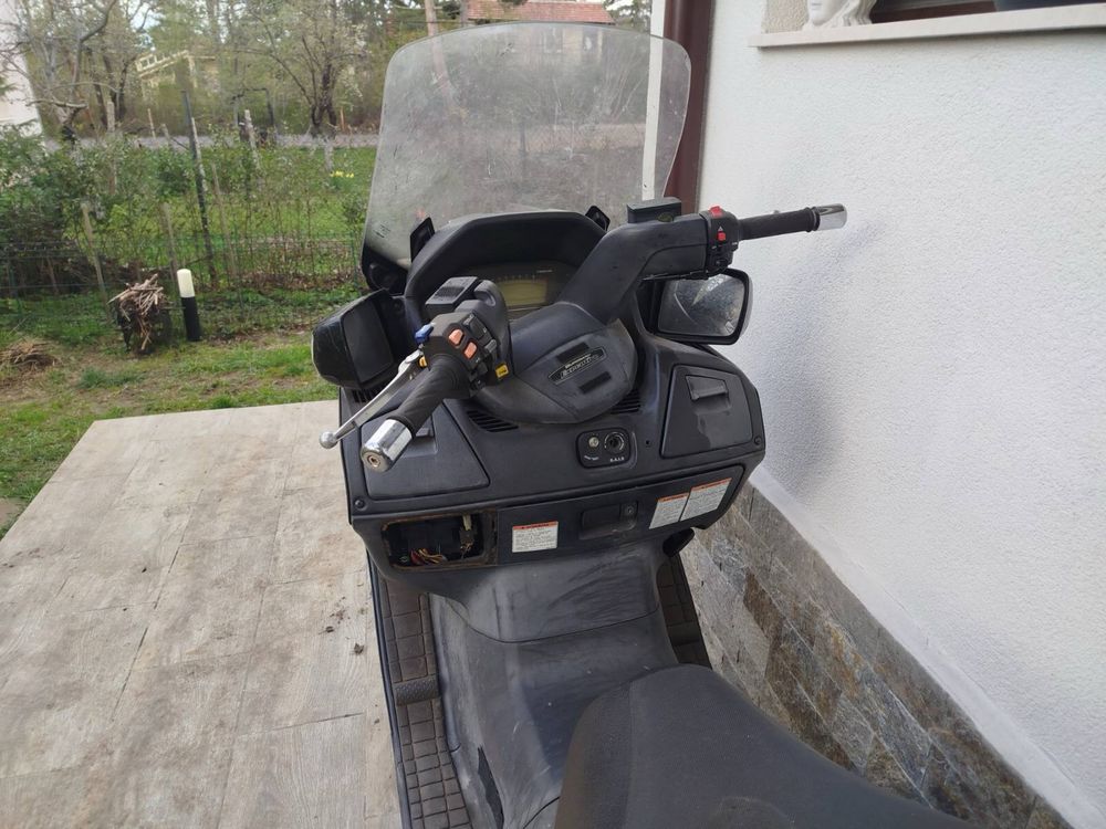 Suzuki Burgman 650 executive