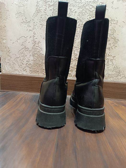 Дамски кожени боти