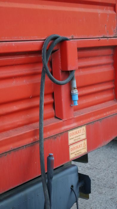 Remorca agricola Rema basculanta