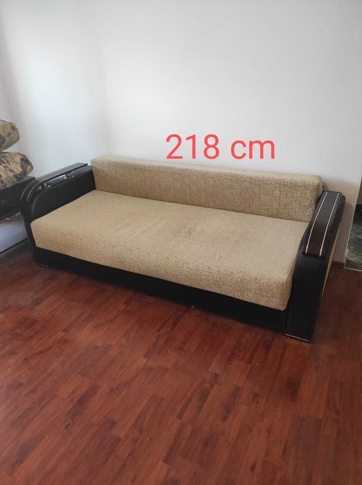 Canapea Extensibila cu Spatiu Depozitare si Perne