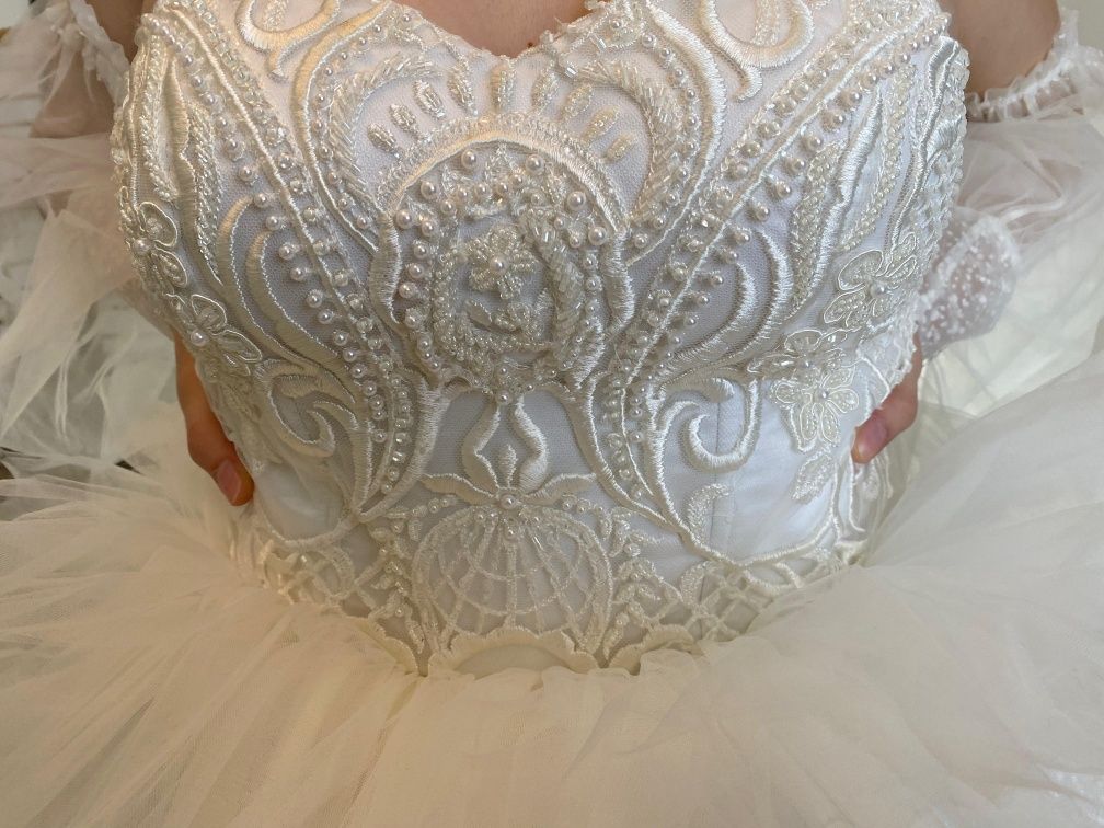 Rochie de Mireasa Brodata cu Corset