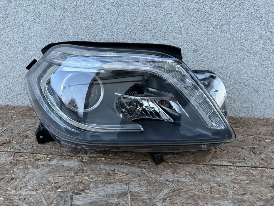 Far dreapta Mercedes GL W166 X166 Xenon adaptiv + LED ILS Original