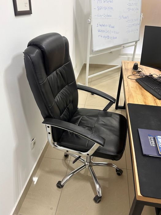 Direktor kreslosi - holati yaxshi ofis uchun