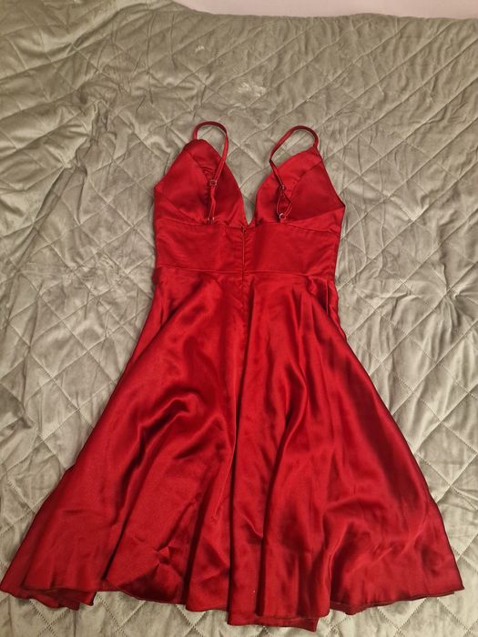 Рокля цвят Бордо-сатен