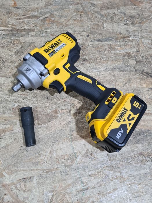 Impact cu patrat 1/2 DeWalt DCF894