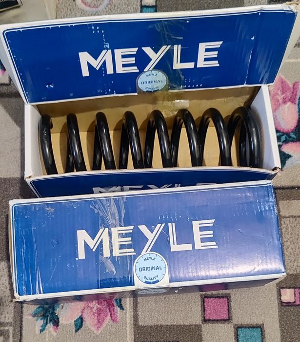 Новые пружины задние w140 Meyle