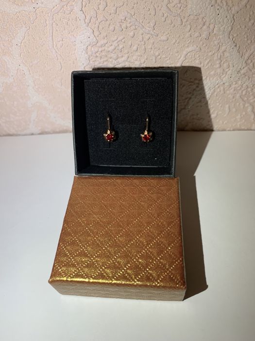 Новые по 5500 тг за пару