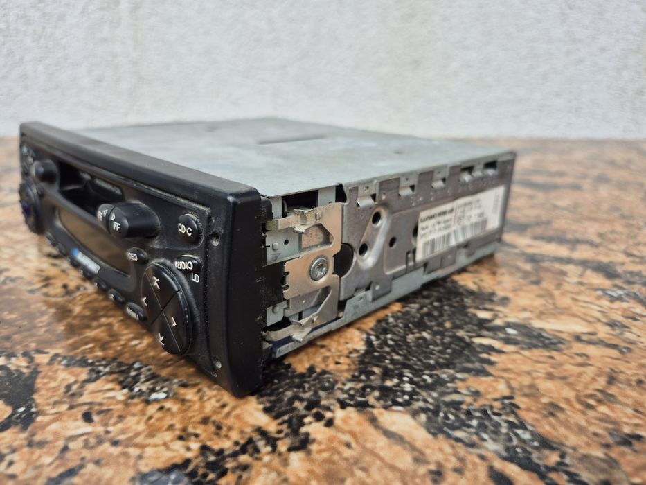 Radio Casetofon auto marca Blaupunkt Augsburg C30 made in Malaysia