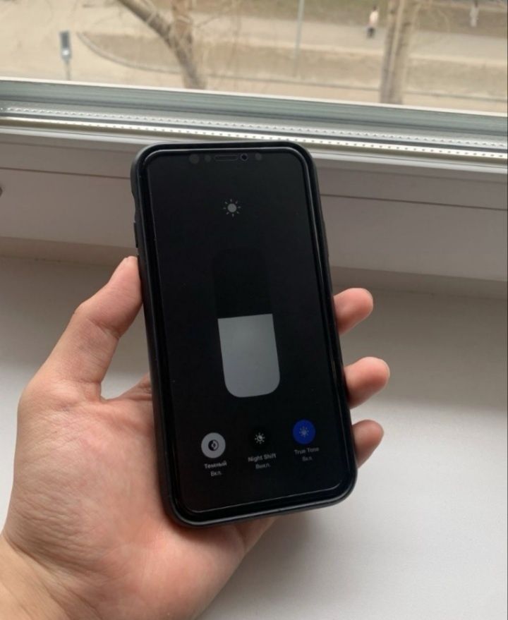 Iphone XR. 64gb .