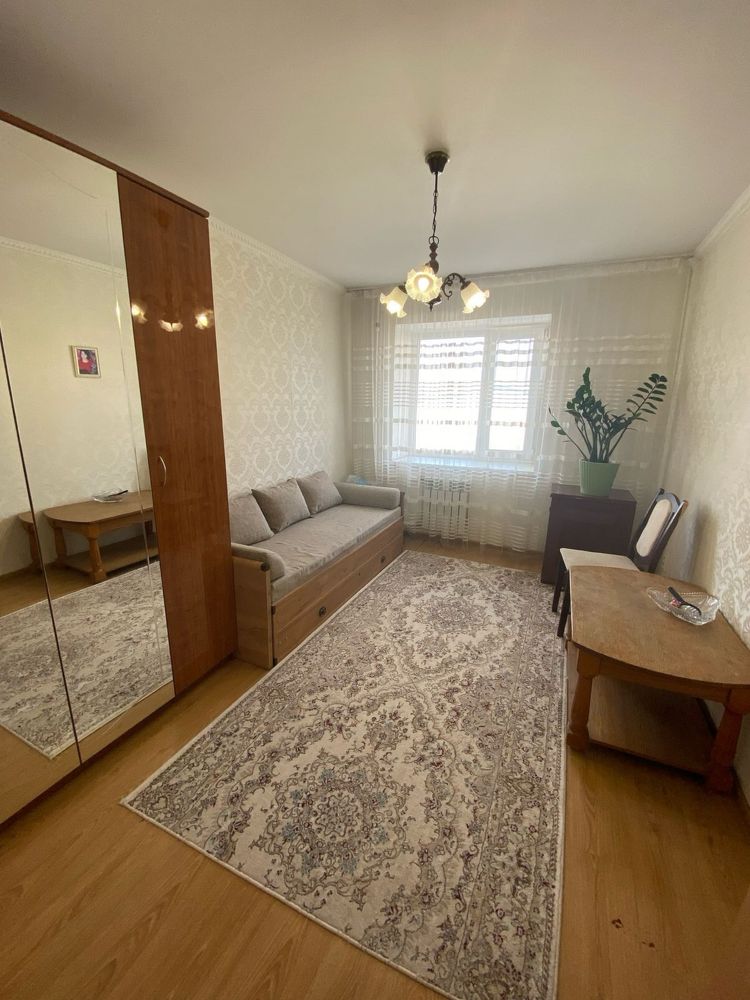 2 к.кв в 11 мкр.