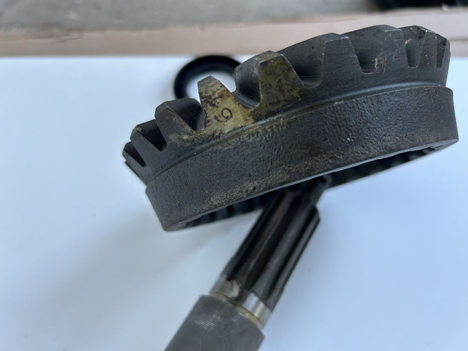 Пиньон и корона за преден мост МТЗ 82, Беларус, Болгар