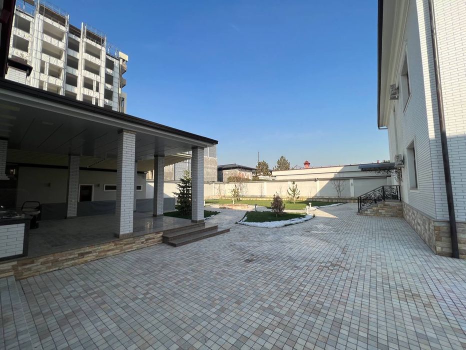 Срочно сдается 15 соток роскошный особняк Посольство США