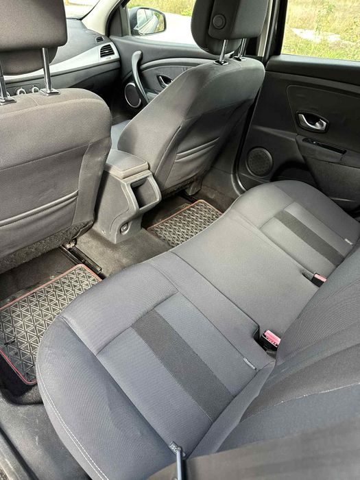 Vand renault megane 3 grandtour 1.5dci 110