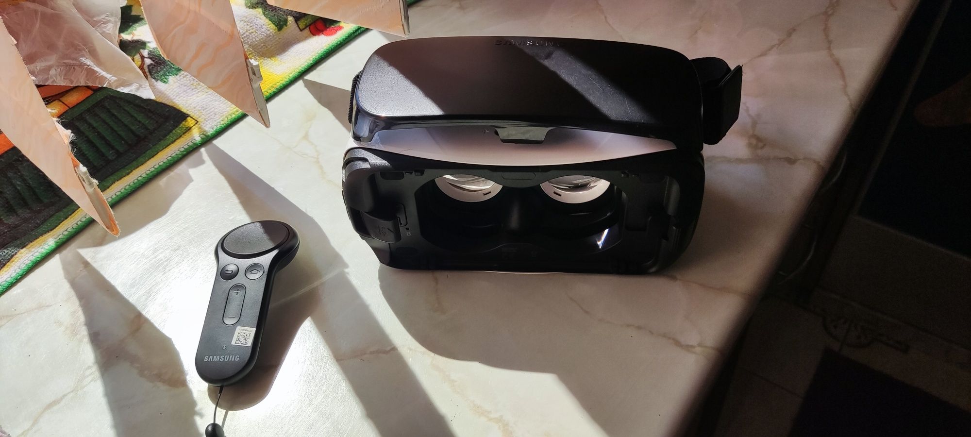 Samsung  Oculus VR