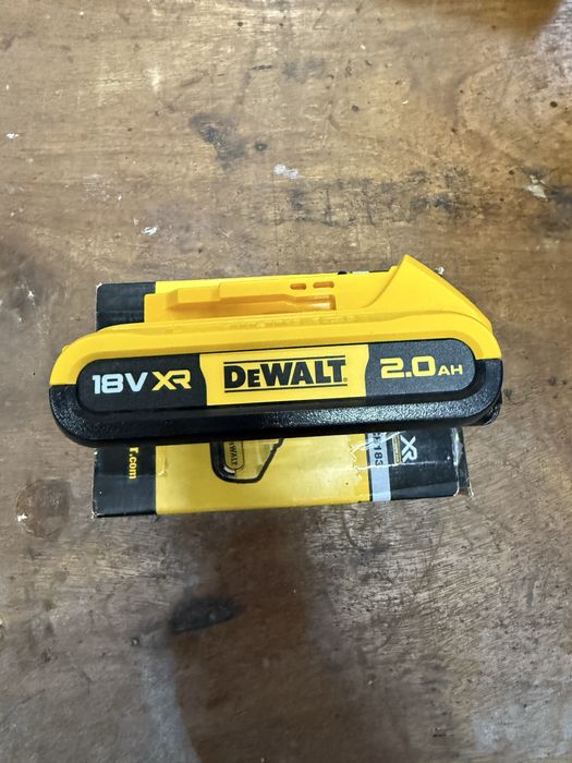 Acumulator dewalt 18V-2aH