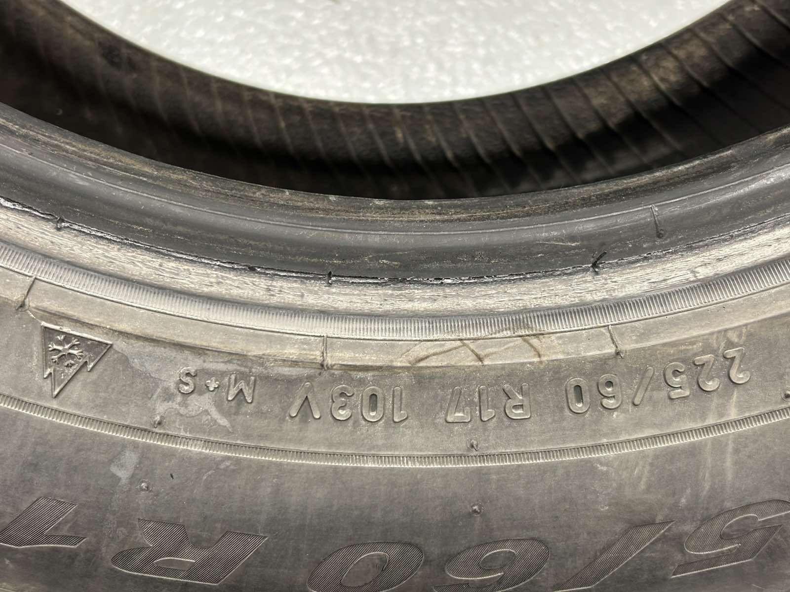 Зимни гуми Pirelli scorpion 225/60/17