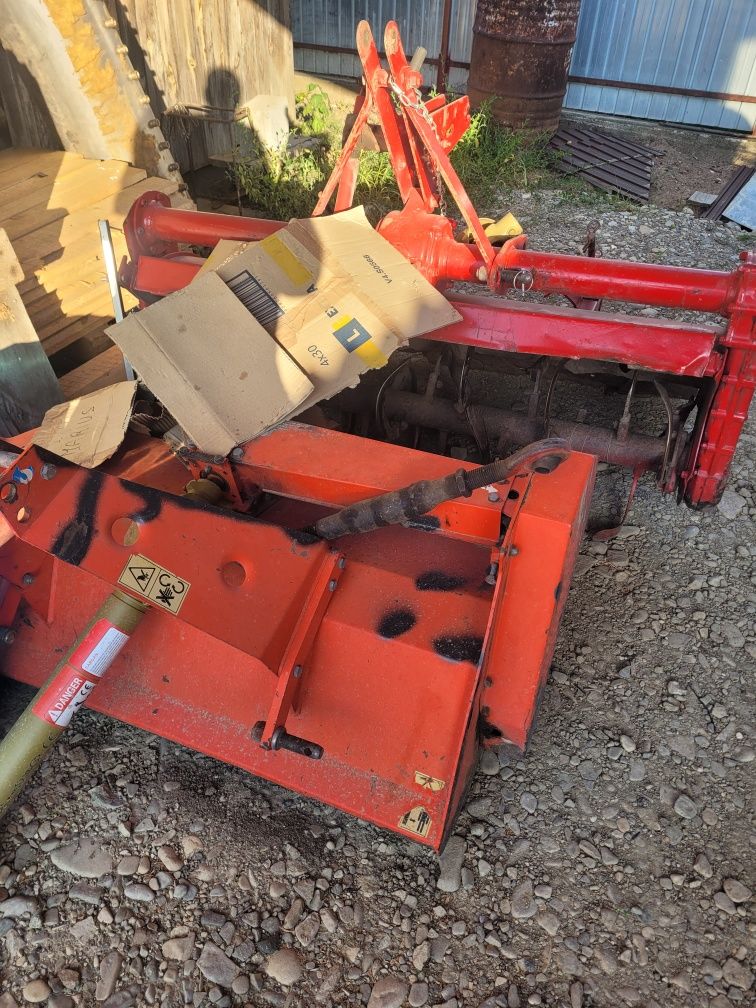 Tractor vr445cu utilaje