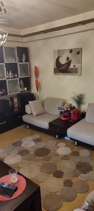 Apartament 3 camere, etaj 1 - zona Colentina, str. Radovanu