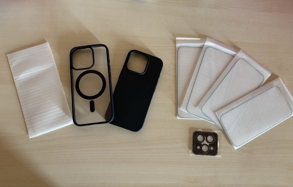 Протектори Iphone 16 pro + подарък (обща цена за всичко)