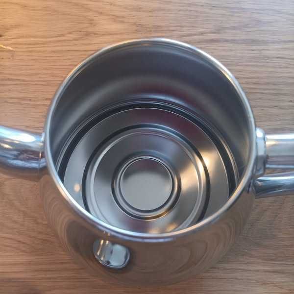 НОВ! Чайник от неръждаема стомана с цедка 1500ml