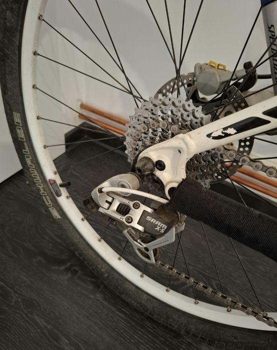 Bicicleta Specialized Fsr Epic M5
Furcă Fox F100RL
Frâne hidraulice H