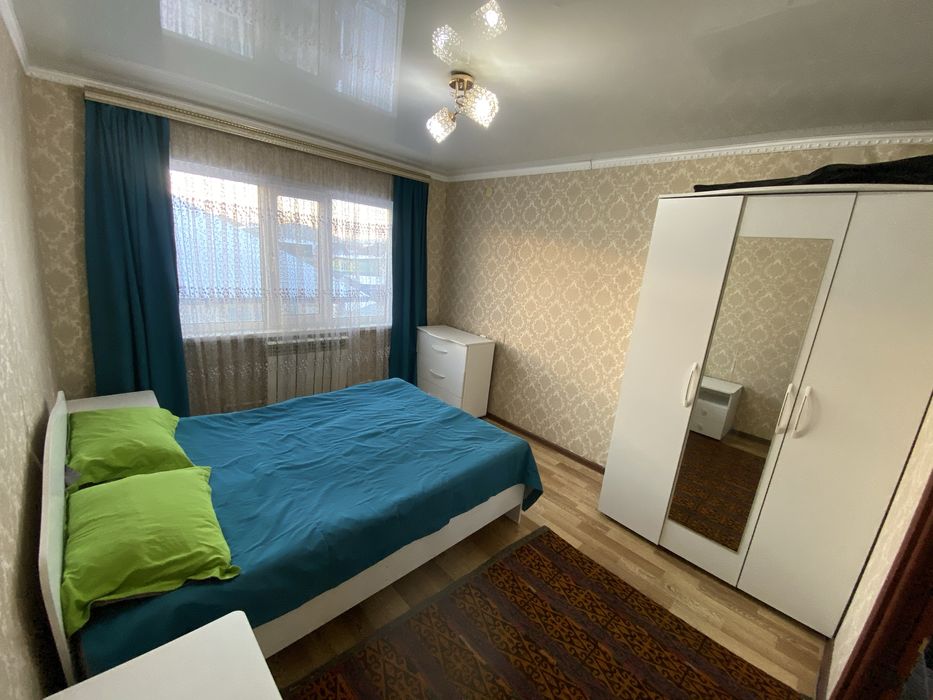 Продам спальный гарнитур