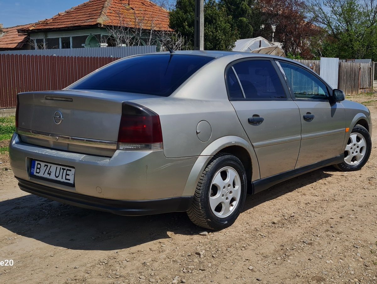 Dezmembrez Opel Vectra C 2.2