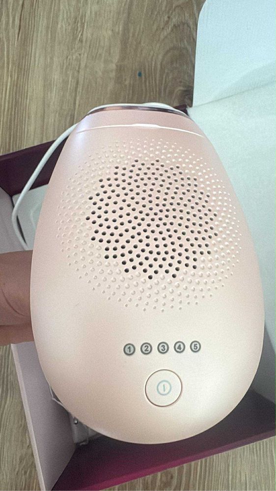Фотоепилатор Philips Lumea