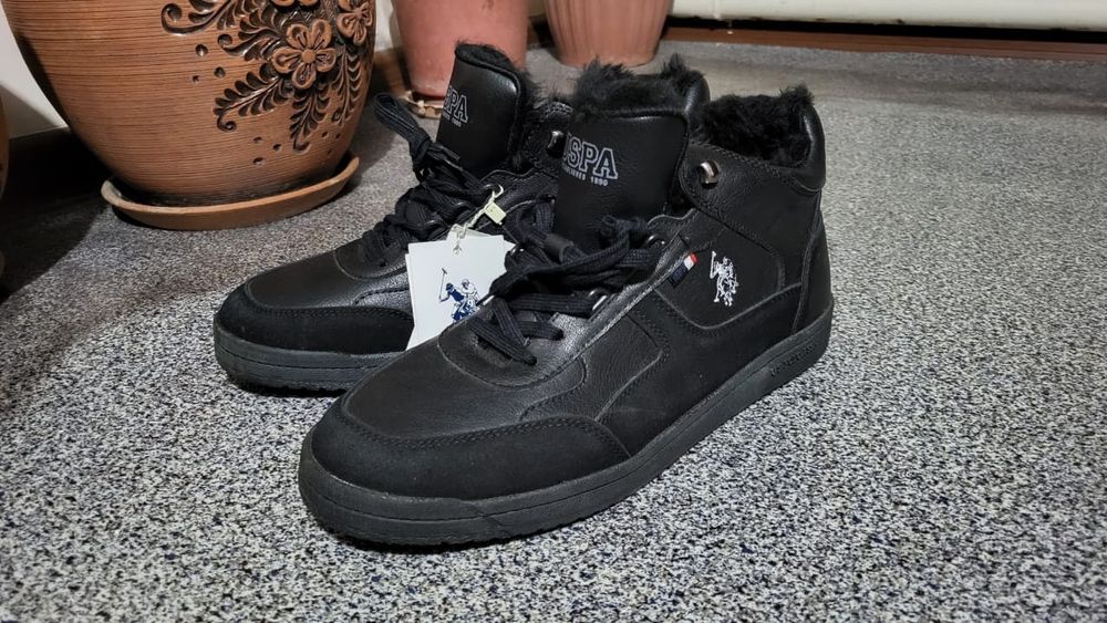 Кроссовки зимние 43-44-45р
