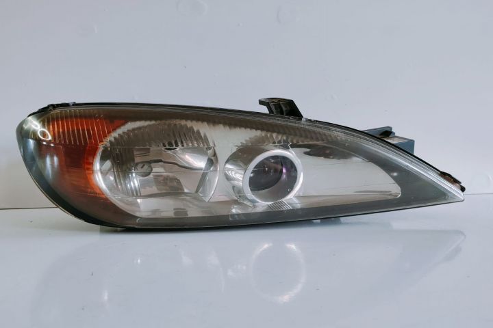 Far Dreapta cu o clema lipsa 89003045 Nissan Primera P11 (facelift)