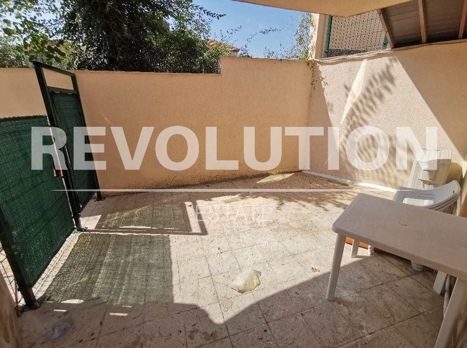 Дава се под наем Тристаен апартамент в Варна, Цветен квартал - 100 кв.м за 500 € - Снимка #15