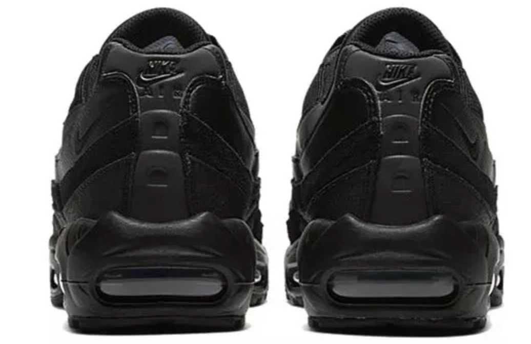 Nike Air Max 95 Essential Triple Black
