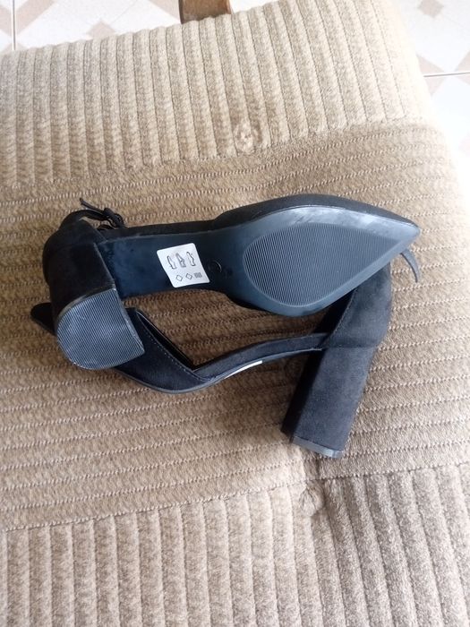 Pantofi noi mărimea 41