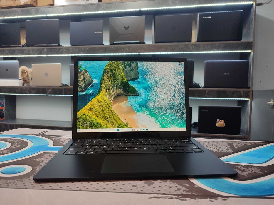 Мощный офисный ноутбук Microsoft Surface Intel i7-1065G7 16/256