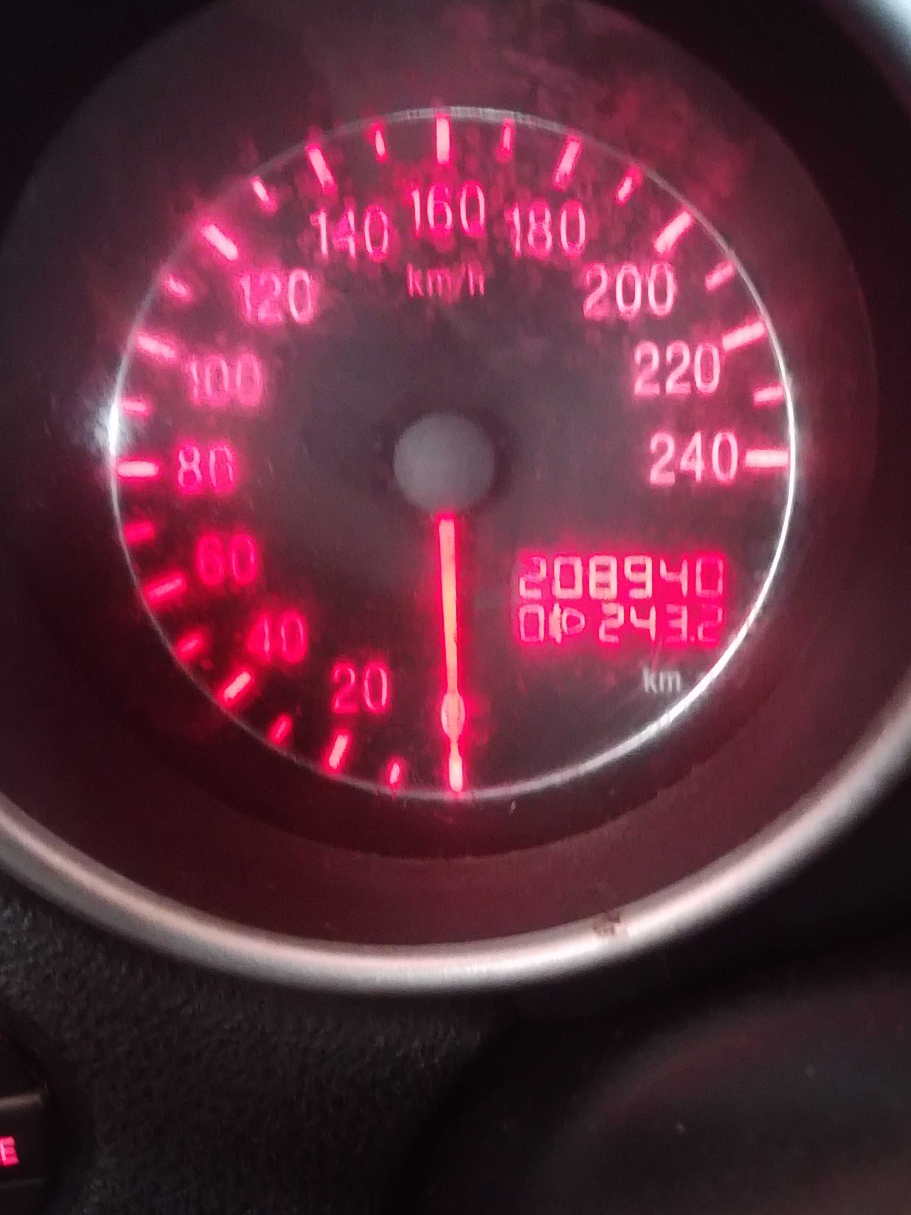 Alfa Romeo 147 hatchback coupe
