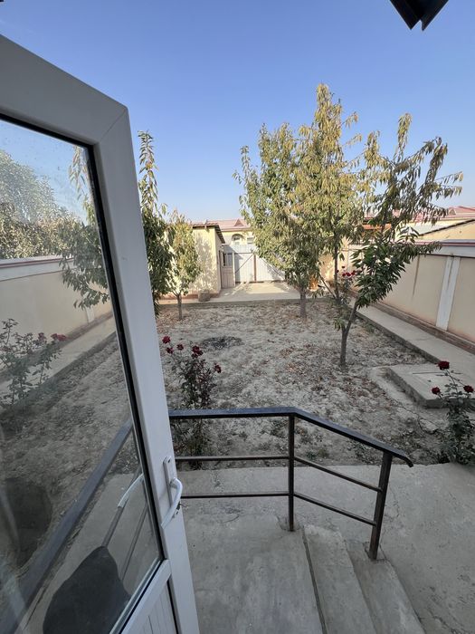 Jomboy uzun ovul 2 sotx kotej 3 xona sotiladi