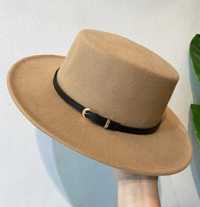 Дамска шапка - в черно или кафяво